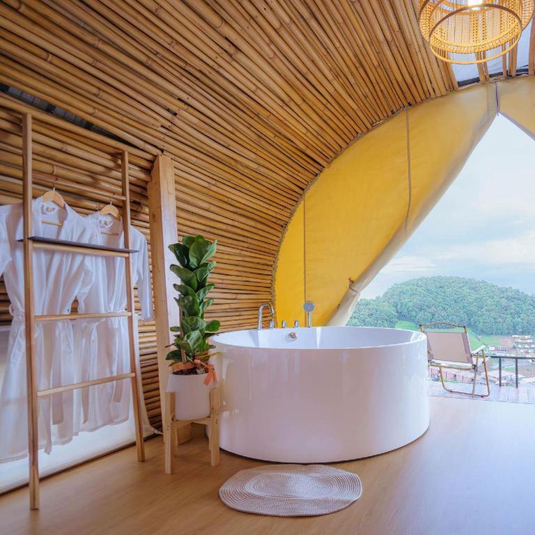 The Doi Moncham Hotell Chiang Mai Exteriör bild